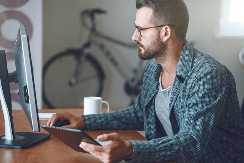 Man-Setting-up-301-redirects