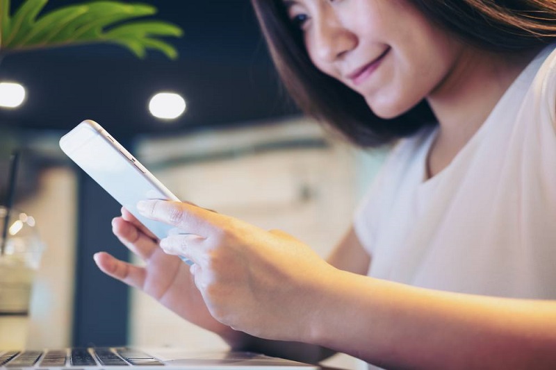 How to Create Thumb-Stopping Content