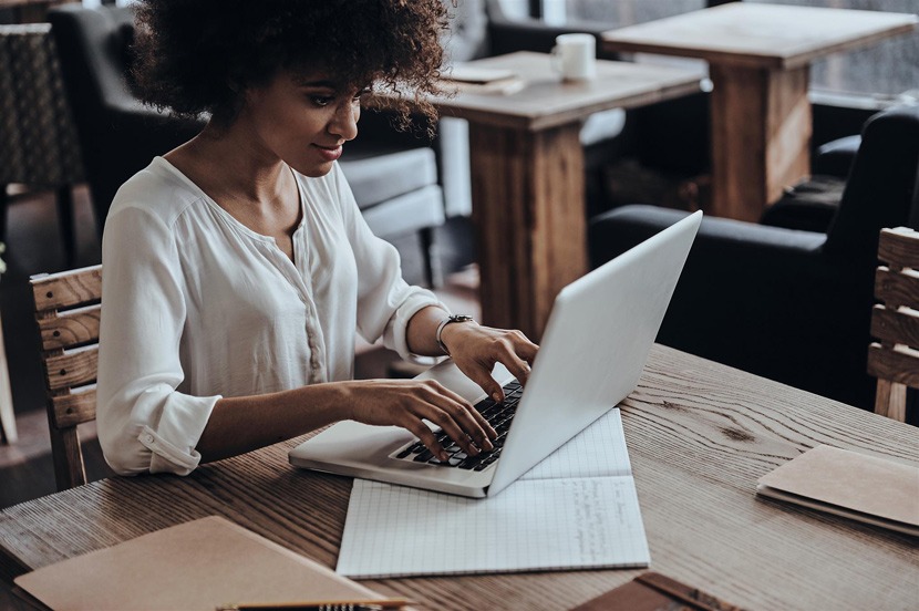 Women-working-on-laptop